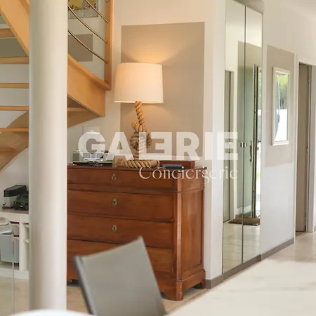 Gc - Parenthese Villa